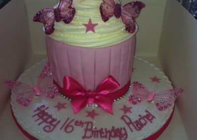 Giant Cupcake Cake