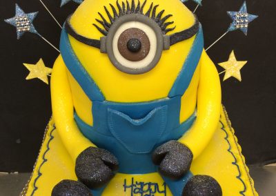 Minion Cake